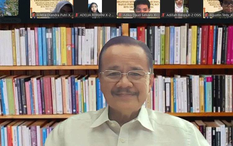 Kawah Kepemimpinan OSIS SMAN 1 Palangka Raya, Pelajar Didorong Belajar Memimpin dari Diri Sendiri