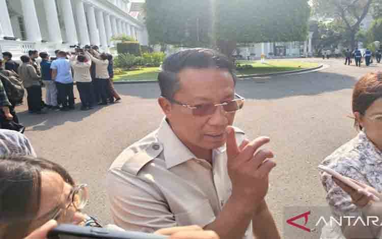Menkum Minta Jajarannya Patroli Siber Jaring Aspirasi Masyarakat