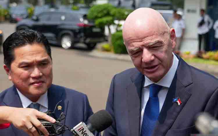 Presiden Prabowo Terima Presiden FIFA dan Menpora di Istana