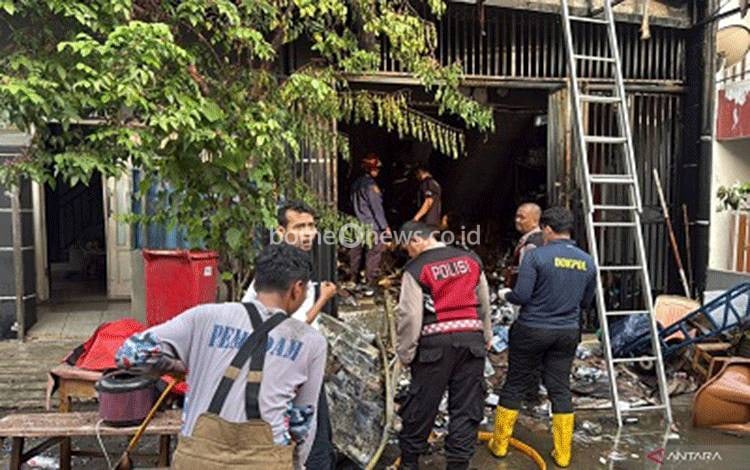 Dua Pemuda Meninggal Dunia Akibat Terjebak Kebakaran Rumah