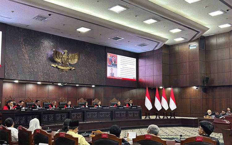 MK Putusan PHPU Soal Syarat Pendidikan Gibran pada Selasa Malam