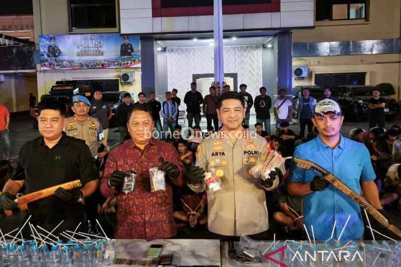104 Orang Ditangkap Saat Penggerebekan Kampung Narkoba, 98 Positif
