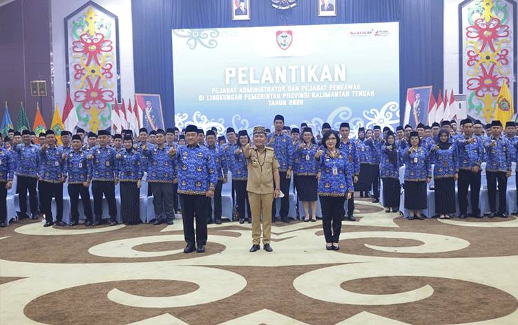 Gubernur Kalteng Lantik 234 Pejabat Administrator dan Pengawas