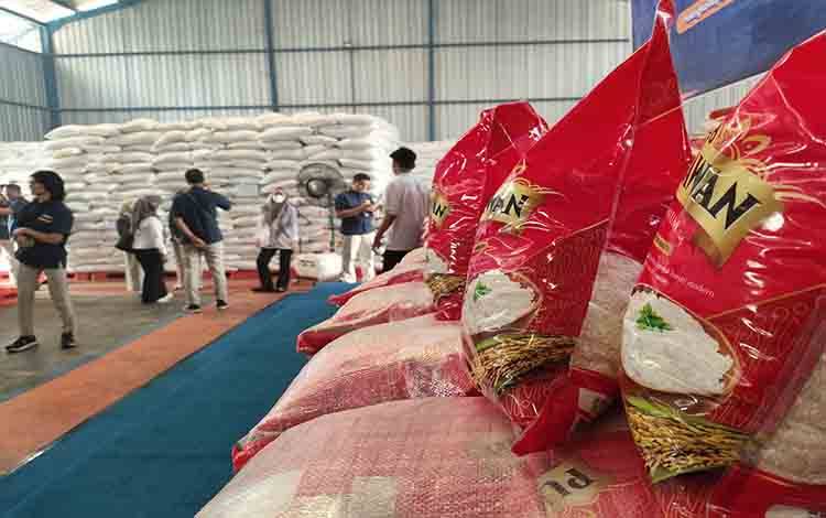 Bulog Kalteng Pegang Stok 12.000 Ton Beras, Cukup untuk Kebutuhan hingga Akhir Tahun