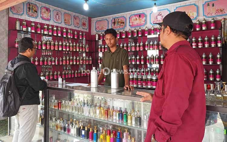 Bapenda Bartim Sisir Dusun Tengah, Tertibkan Pajak Reklame dan Perizinan Usaha