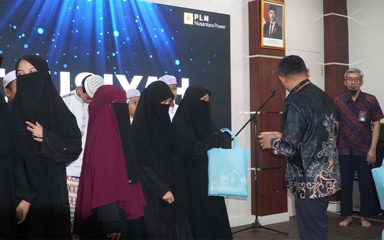 Derma Nusantara Vol. 2, PLN Nusantara Power Pulang Pisau Berbagi Kebahagiaan dengan Anak Yatim dan Santri