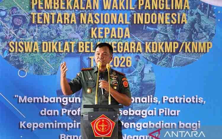 Wakil Panglima TNI Jenderal TNI Tandyo Budi Revita memberikan motivasi kepada peserta Pendidikan dan Pelatihan Bela Negara Koperasi Desa Merah Putih dan Kampung Nelayan Merah Putih itu dilakukan di Hanggar Skadron 2 Wing Udara I Lanud Halim Perdanakusuma, Jakarta Timur, Kamis (16/7/2026) ANTARA/HO-Pusat Penerangan TNI/aa