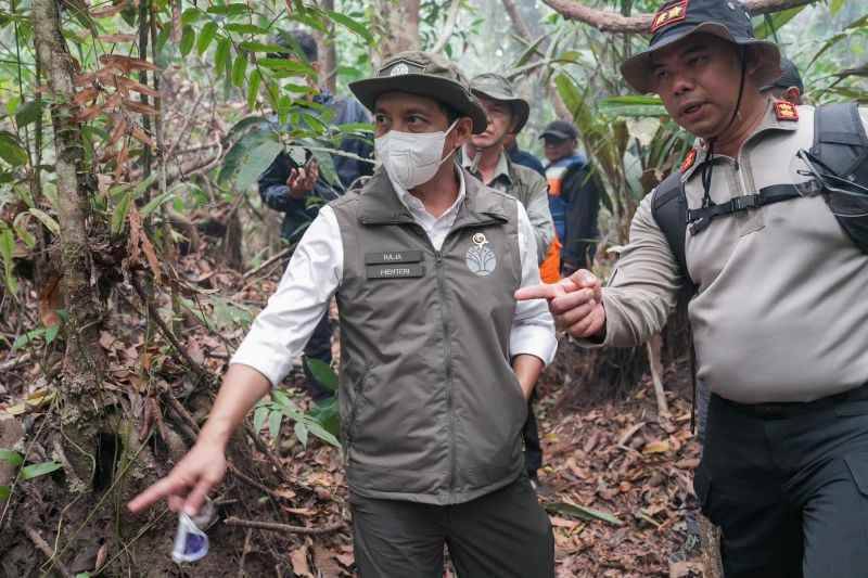 Menhut Raja Juli: Jalur Darat Dibuka untuk Tangani Karhutla TNTP