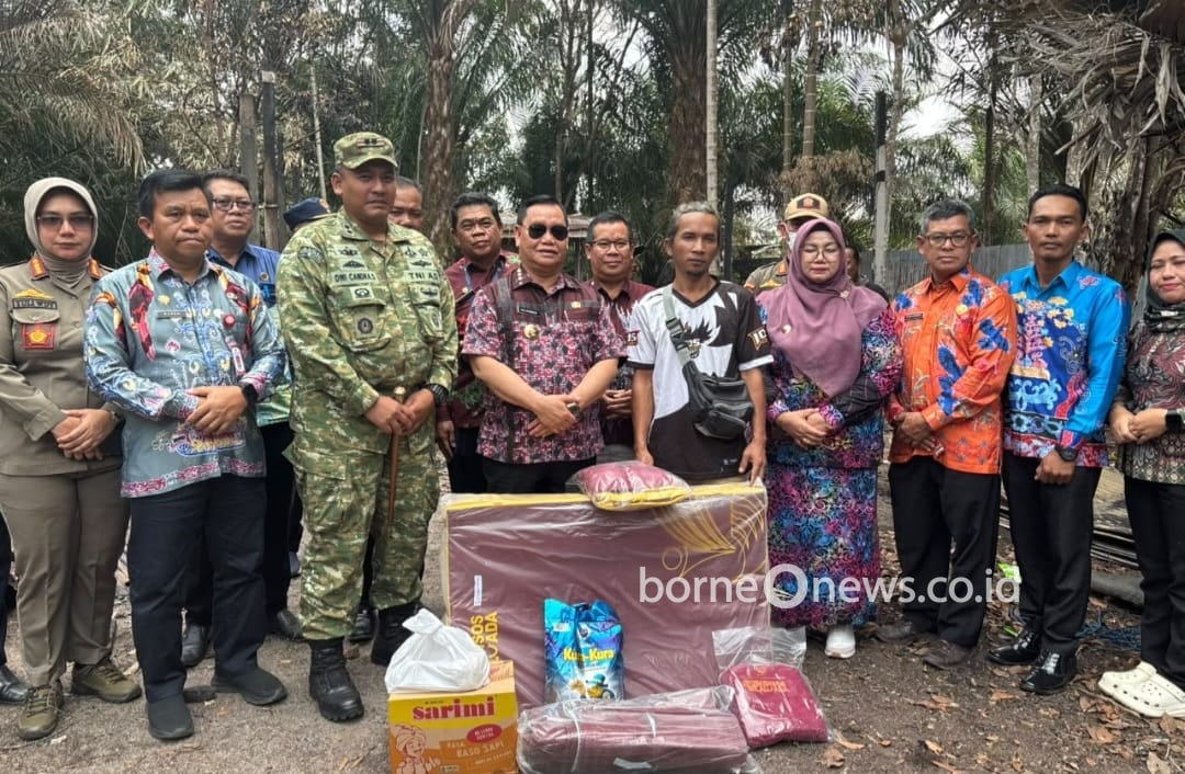 Bupati Kotim Salurkan Bantuan untuk Korban Kebakaran Rumah di Eka Bahurui