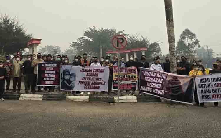 Karhutla Meluas, DPK Apdesi Kolam dan Ratusan Relawan MPA Tuntut Penetapan Status Bancana Nasional