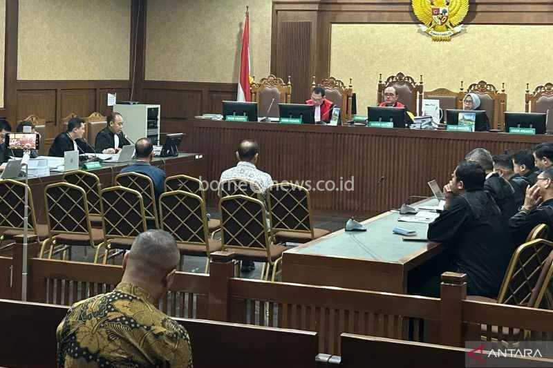 Tiga Mantan Pejabat Bea Cukai Dituntut 11 Tahun 6 Bulan Penjara