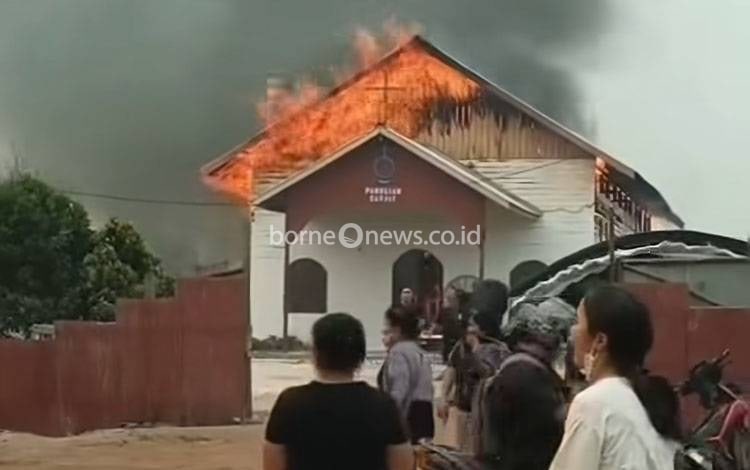 Gereja HKBP Parulian Sampit Terbakar