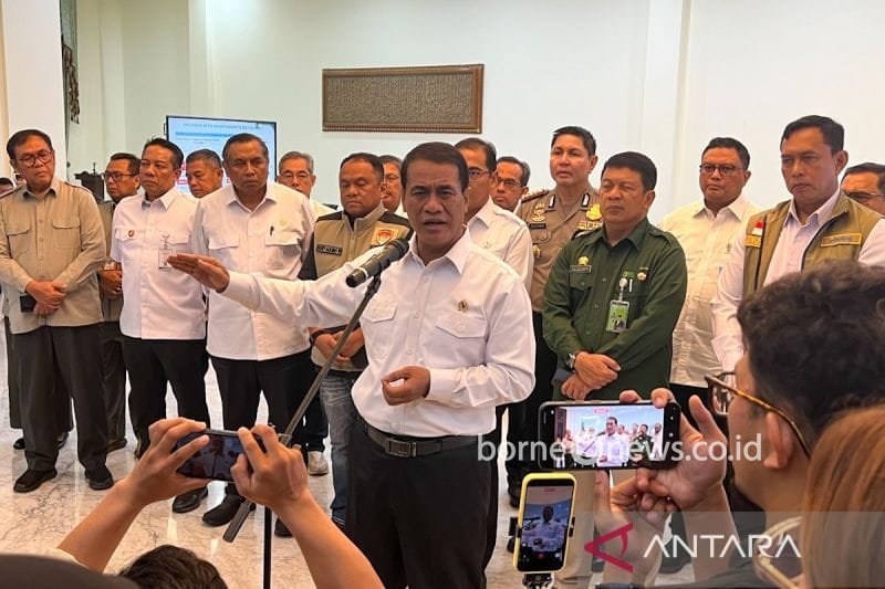 Amran Copot 8 Pejabat Bapanas dan Bulog Buntut Penyelewengan Beras SPHP