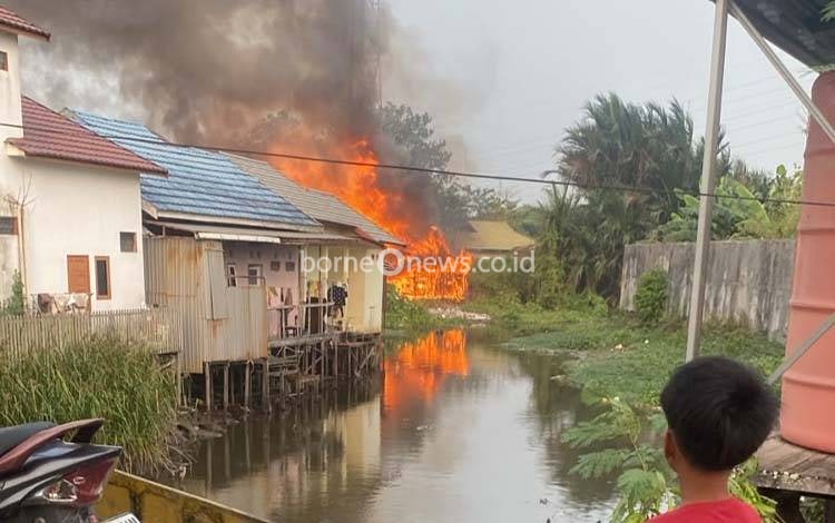 Kebakaran Melanda Kawasan Banjar Indah Banjarmasin