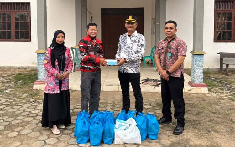 Peduli Warga Terdampak Karhutla, Rutan Tamiang Layang Salurkan Sembako dan Masker