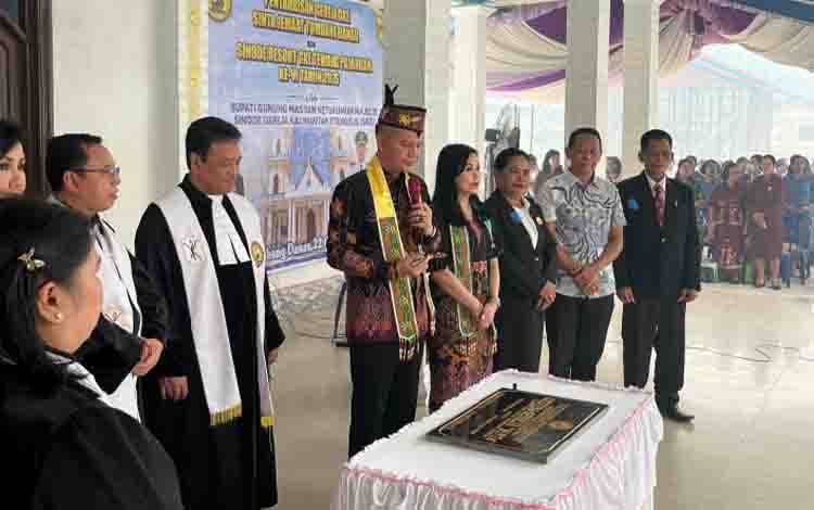 Bupati Gumas Berharap Gedung Gereja GKE Sinta yang Baru Bisa Tingkatkan Pelayanan