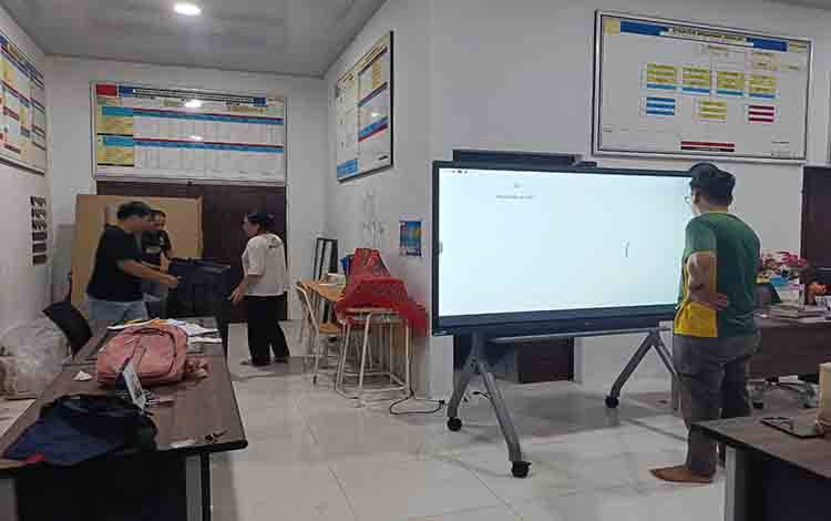 Ketua OSIS SMAN 3 Kasongan Bersyukur Sekolah Baru Dilengkapi Fasilitas Digital