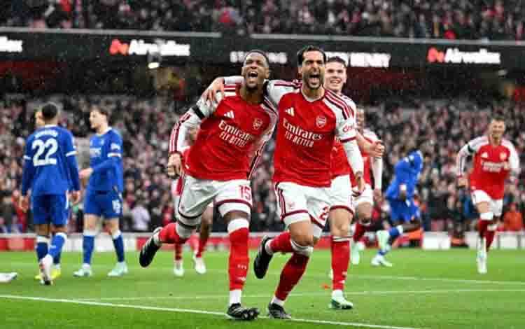 Arsenal Samai Poin Man City setelah Tekuk Everton 2-0