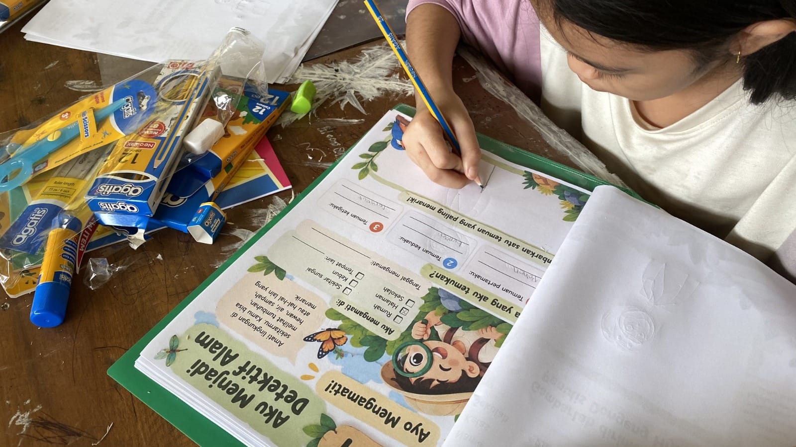 Kabut Asap Batasi Pembelajaran, UPR Alihkan Pelatihan Literasi Siswa ke Rumah