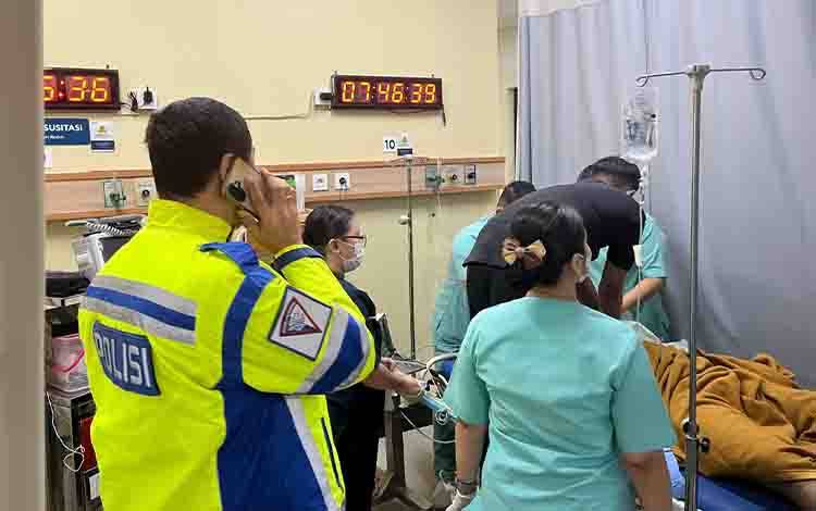 Korban saat berada di rumah sakit untuk mendapatkan pertolongan medis (FOTO: IST)?