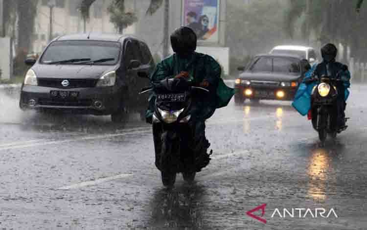 BMKG Prakirakan Mayoritas Wilayah Indonesia Hujan Ringan Selasa