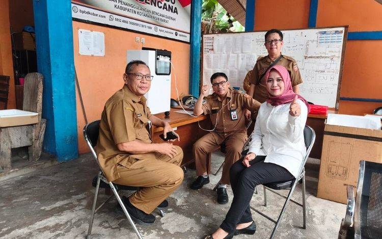 Anggota DPD RI Erni Daryanti Sumbang Oksigen Konsentrator ke Posko Induk Karhutla Pangkalan Bun