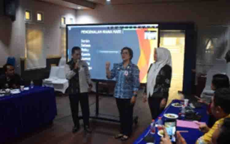 Dislutkan Kalteng Tingkatkan Pelayanan bagi Penyandang Disabilitas Melalui Pelatihan Bahasa Isyarat