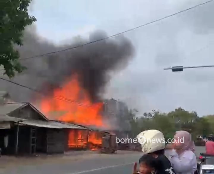 Kebakaran Melanda Warung Bengkel di Karang Jawa Pelaihari