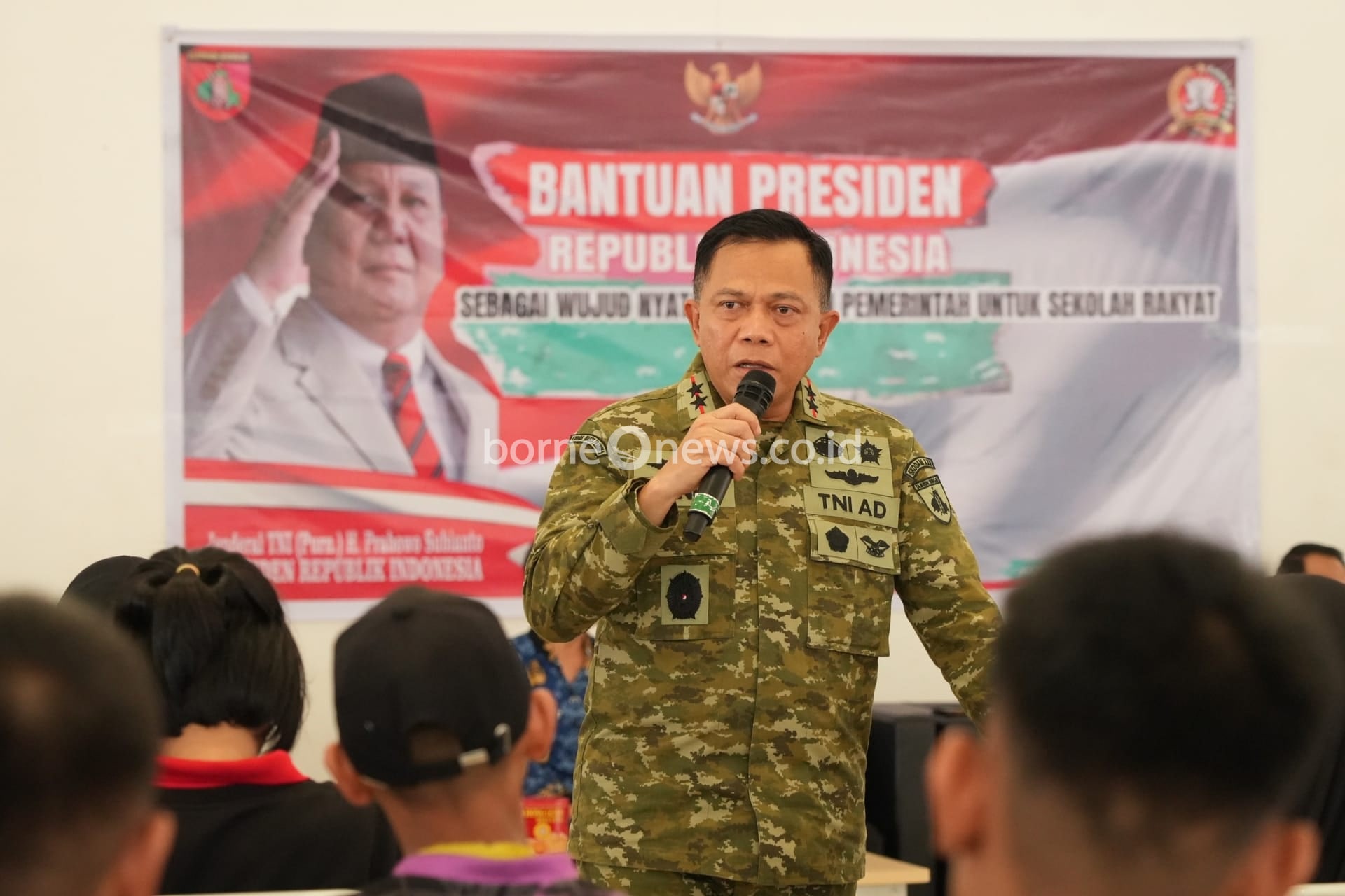 Pangdam XXII Tambun Bungai Beri Motivasi Peserta Didik Sekolah Rakyat Palangka Raya