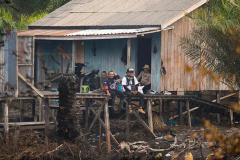 Petugas Sedang Beristirahat