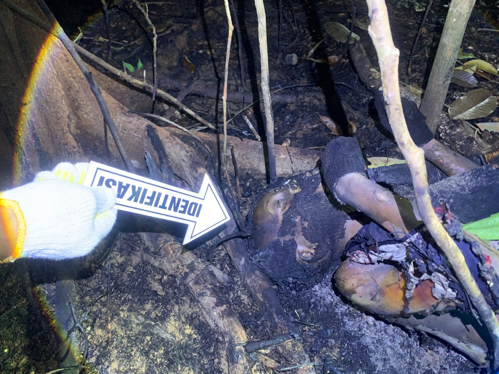 Dicari Keluarga, Perempuan 72 Tahun Ditemukan Tewas Terbakar di Kebun Karet Bentot