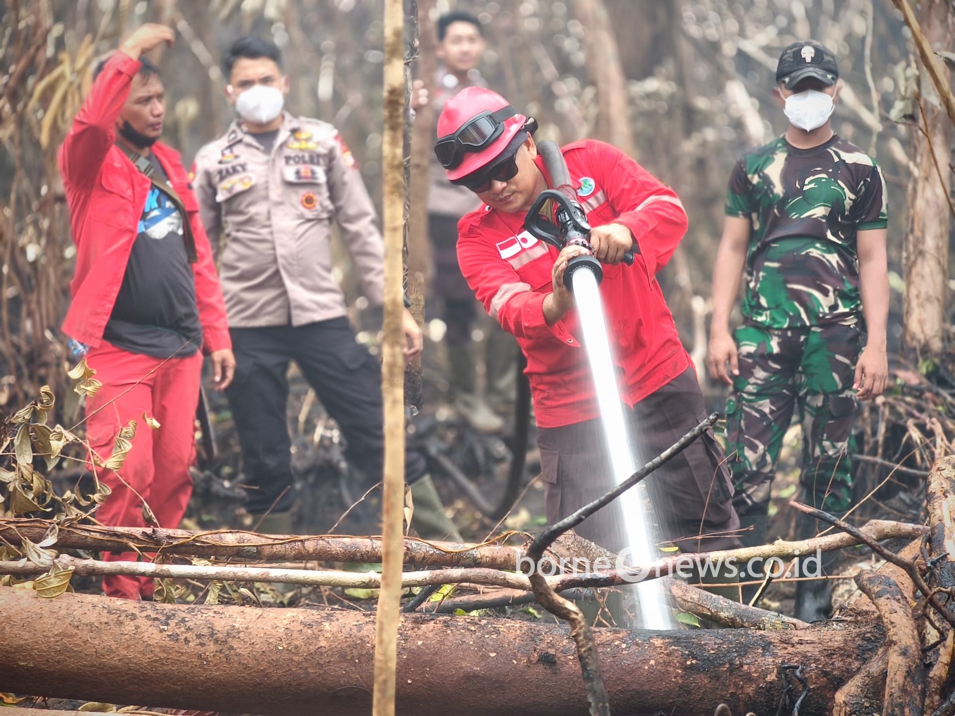 Karhutla TN Tanjung Puting, Manggala Agni dan Relawan Fokus Pendinginan dan Water Bombing