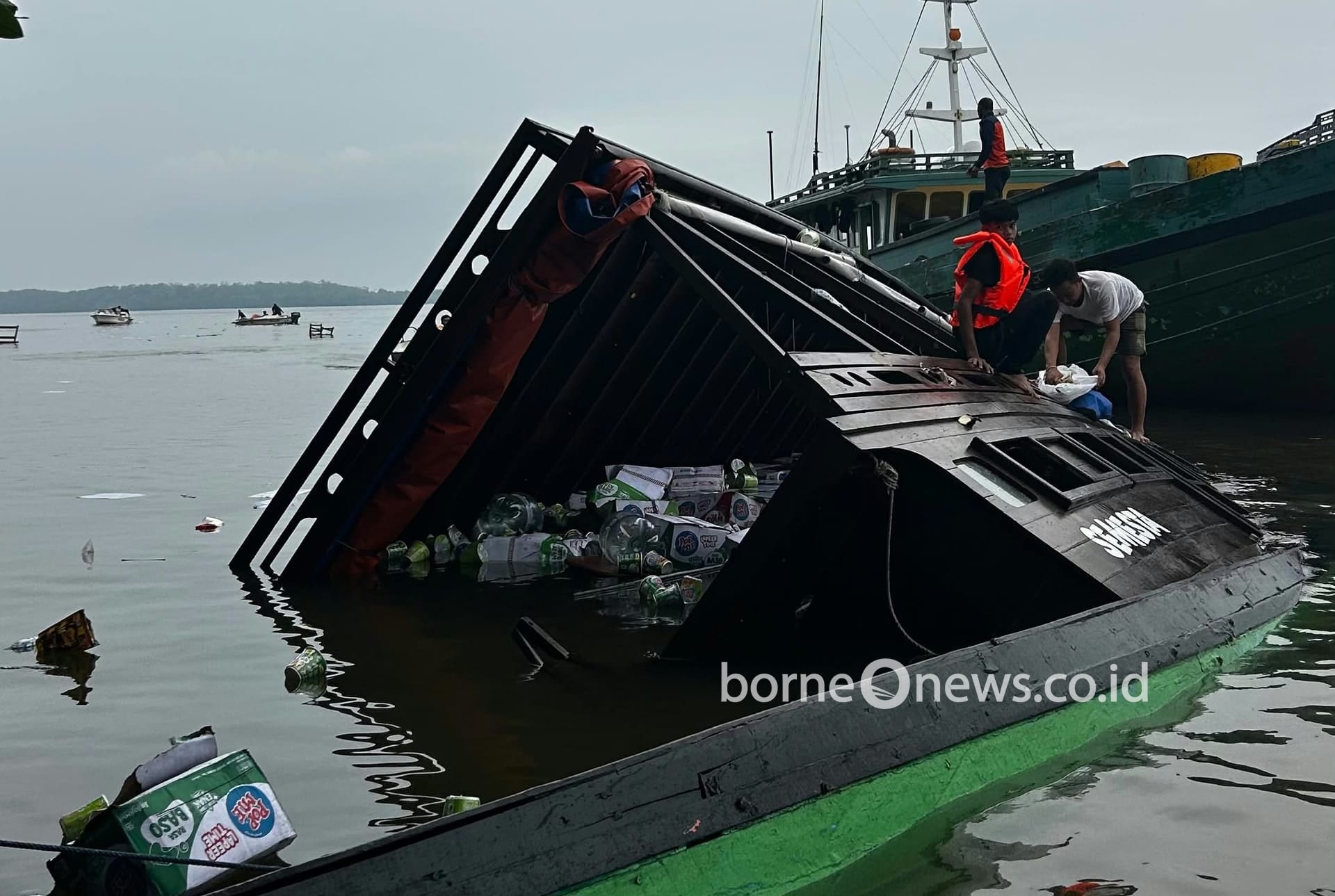 Kelotok Wisata Tenggelam Saat Angkut BKO Polres Sukamara dan Logistik Karhutla, Tidak Ada Korban Jiwa