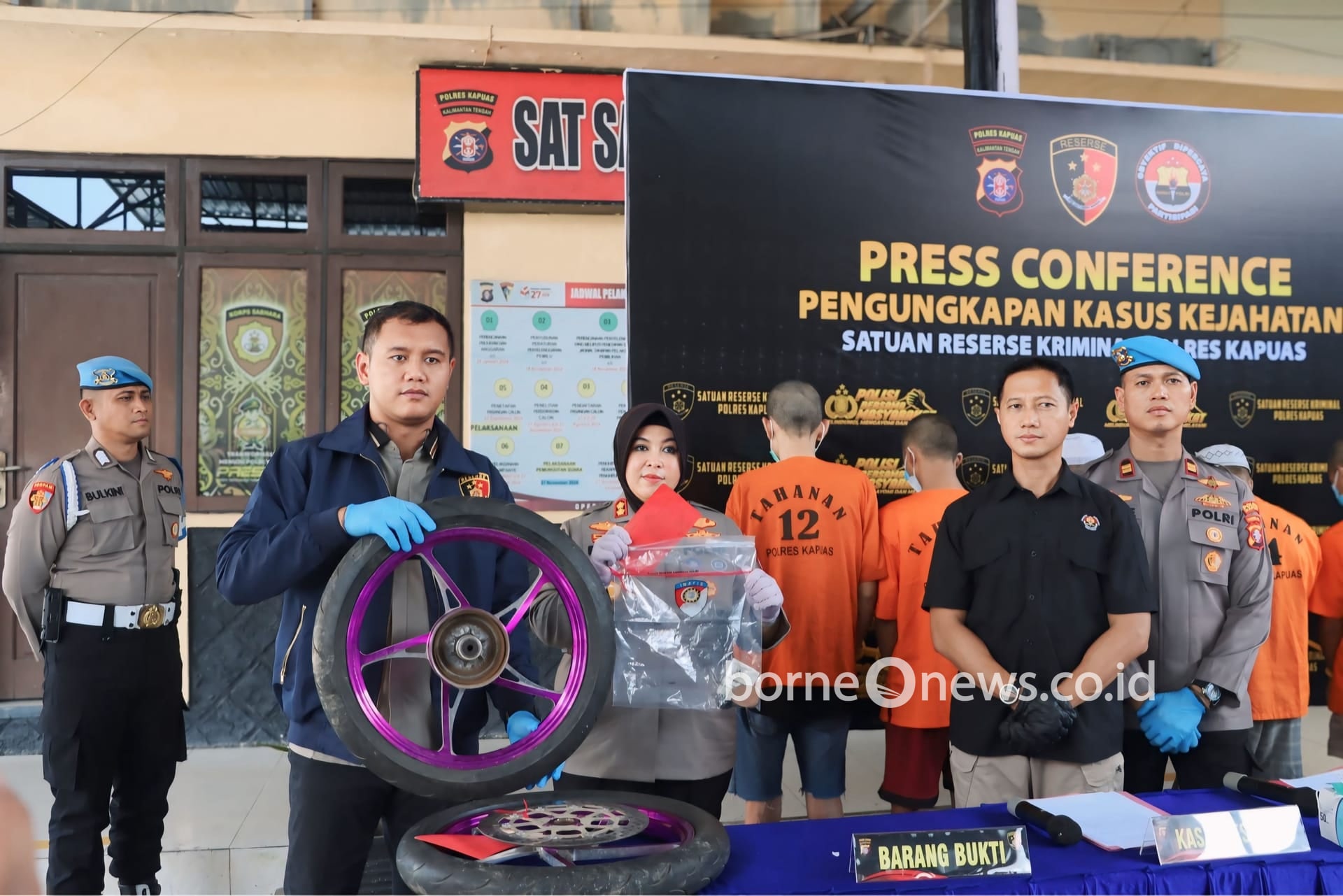 Pemuda di Kapuas Curi Velg dan Ban Motor, Dua Hari Kemudian Ditawarkan di Facebook