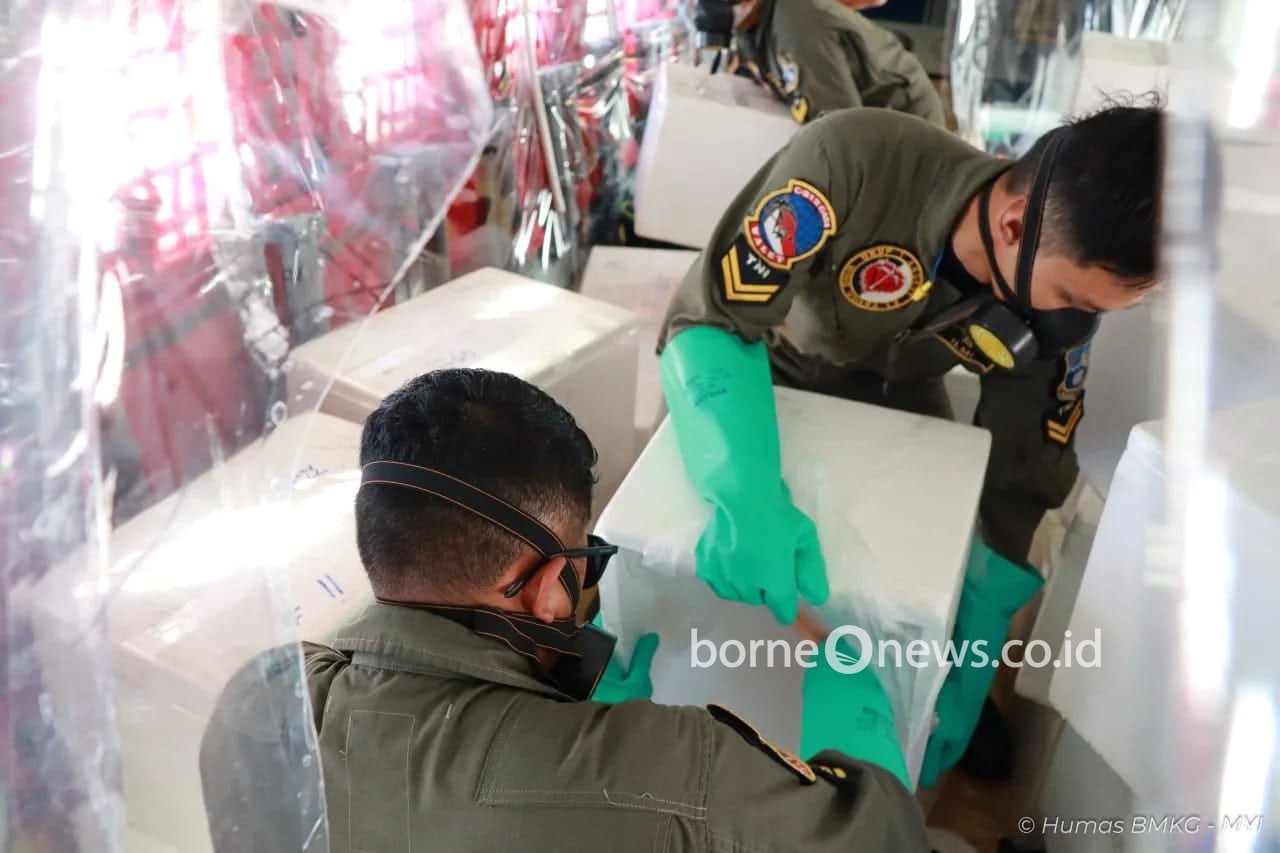 Terus Upayakan Hujan, Enam Sortie OMC Tabur 5,4 Ton Bahan Semai di Kalteng