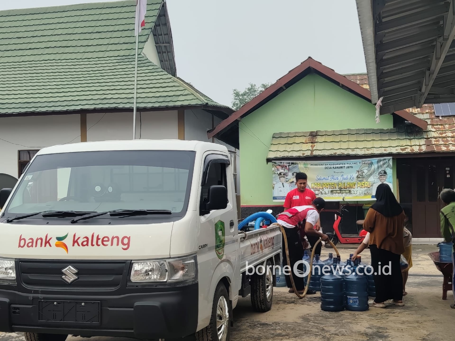 PMI Pulang Pisau Kembali Distribusikan Air Bersih, Sasar Warga Terdampak Kemarau Ekstrem
