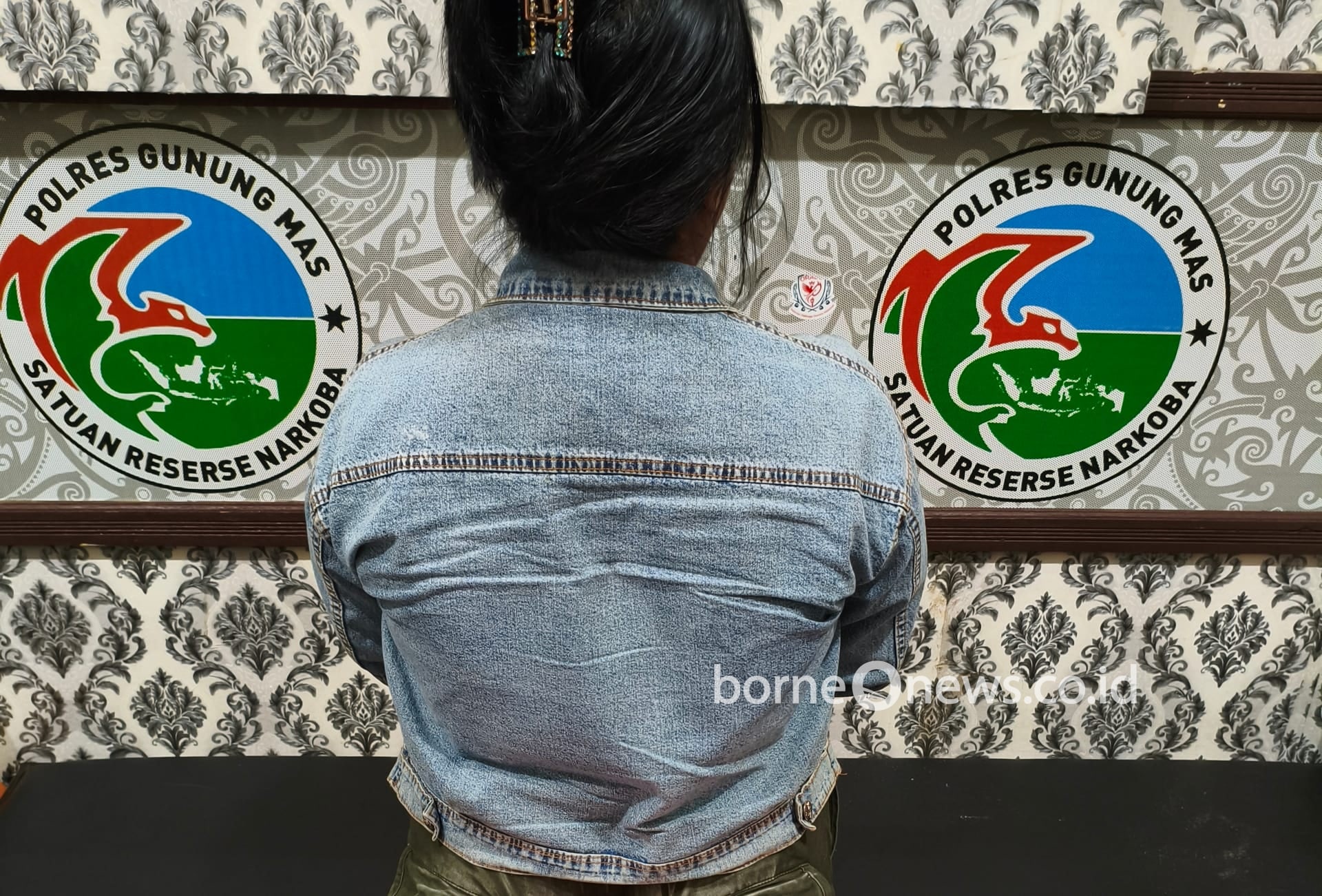 Nekat Simpan Pil Ekstasi di Kaus Kaki, Seorang Perempuan di Gumas Diamankan Polisi
