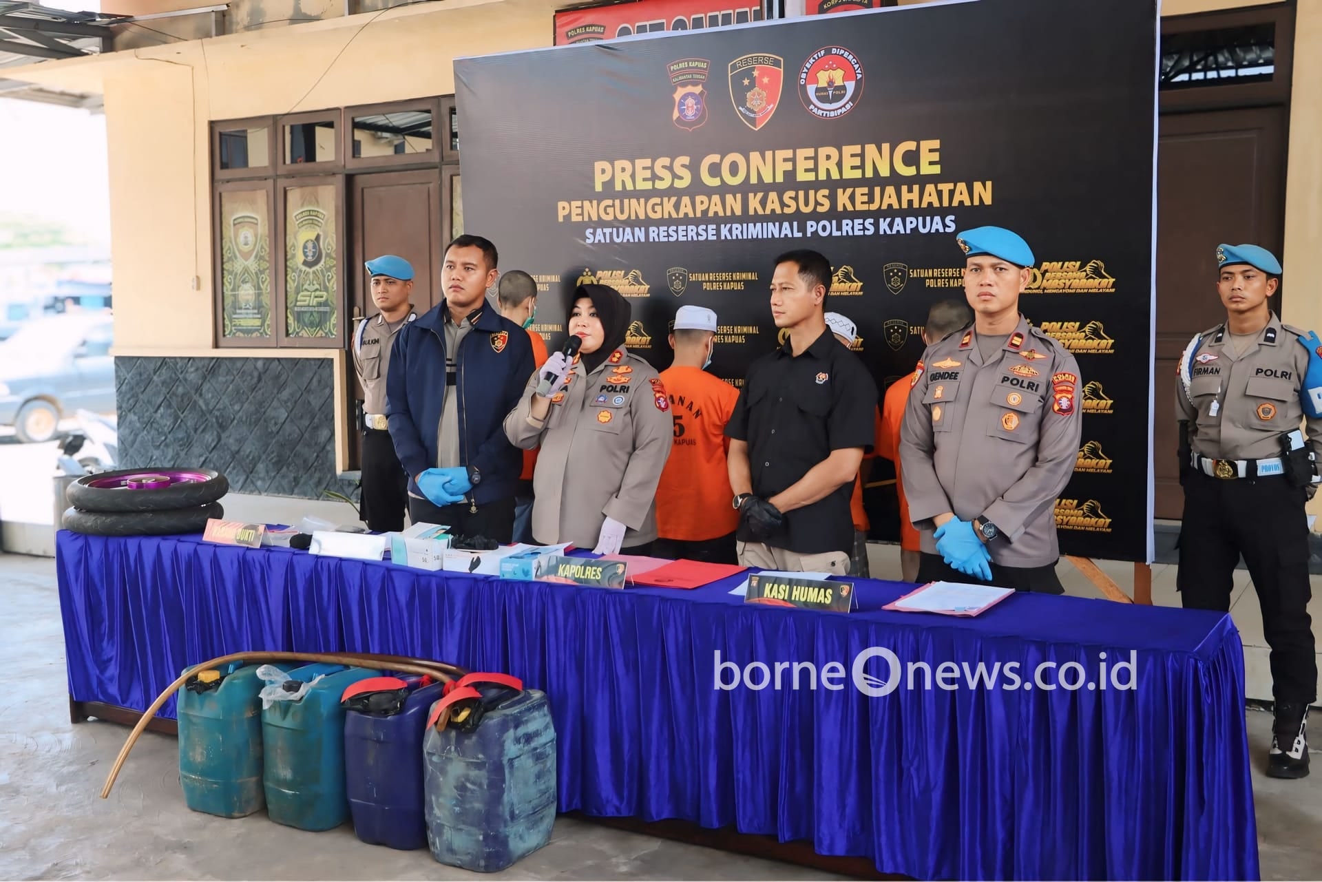 Penimbun Pertalite di Kapuas Raup Untung Rp3.000 per Liter, Polisi Sita 1.260 Liter Barbuk